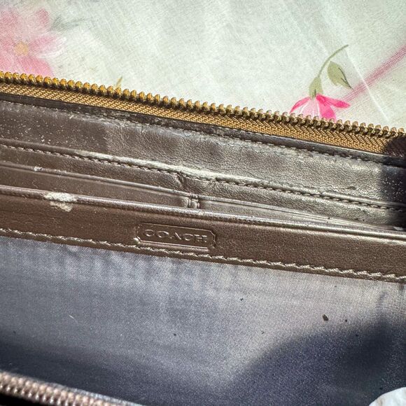 Coach Signature Canvas Wallet with Floral Appliqué - Picture 9 of 13